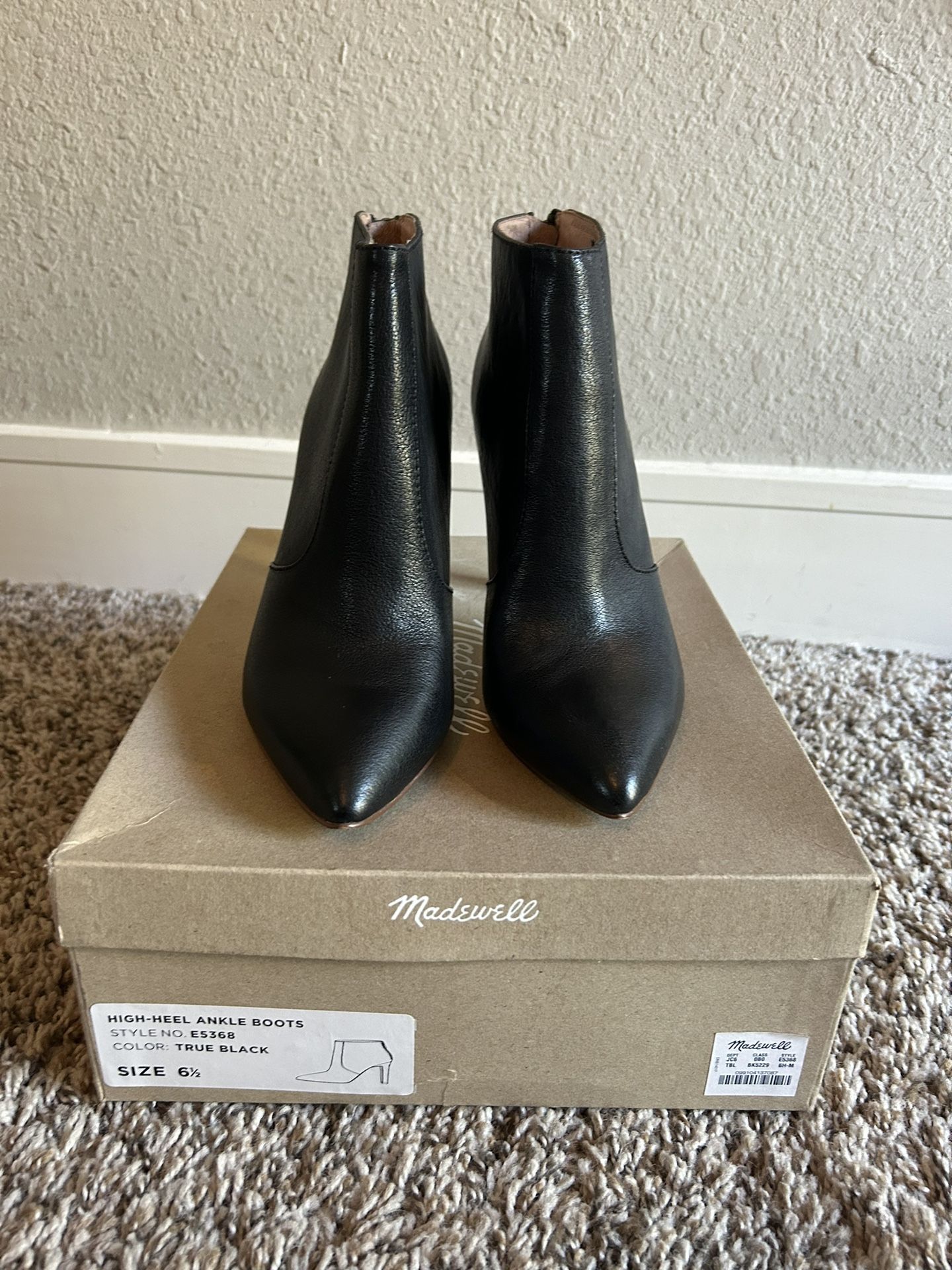 Woman’s black Madewell high-heel ankle boot size 6 1/2 E5368