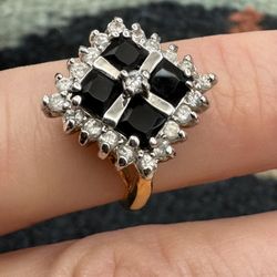 14k HGE (Heavy Gold Electroplated) Lind Lab Clear & Black Stoned Ring Size 6
