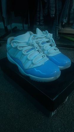 Air Jordan 11 Low Blue Patent Leather
