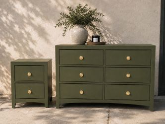 Meadowcrest Olive Green Dresser Set