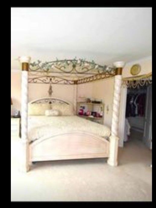 Canopy Bed