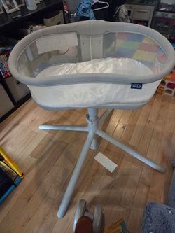 Halo bassinet,  like new