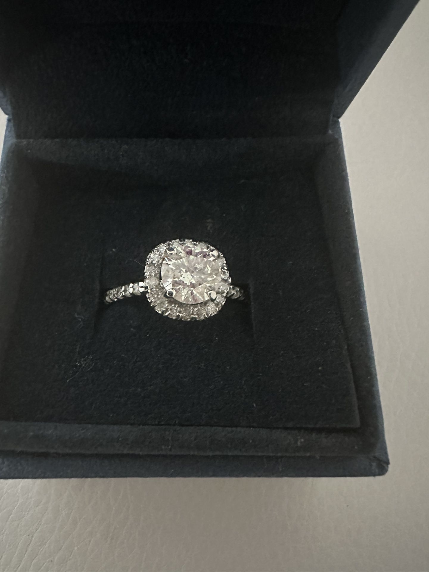 Diamond Engagement Ring For Sale 