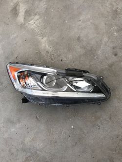 Honda Accord Rt headlight