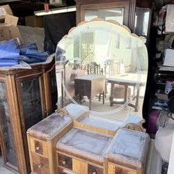 Vintage Solid Wood Vanity With Mirror 