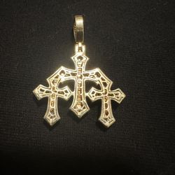 10 K VVS gold Pendant 