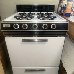 Vintage Apartment size Glenwood Freestanding Compact Gas Range (good work condition)