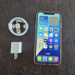 Apple iPhone Xs Max - Wifi ONLY - Like New