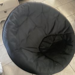 Black Dish Chair