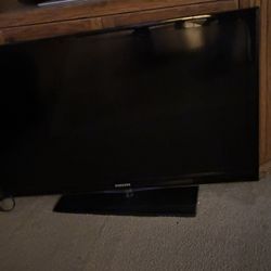 Samsung TV - does not come with wires