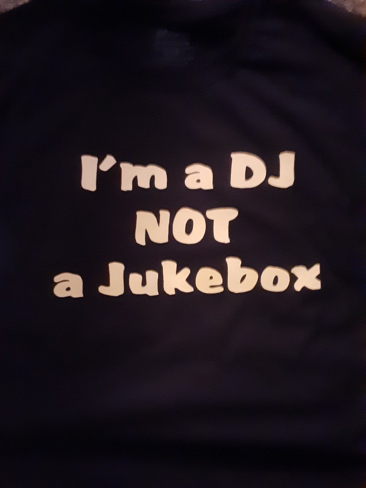 Black T shirt For Djs " I'm a DJ not a jukebox " mens xl ( brand new)