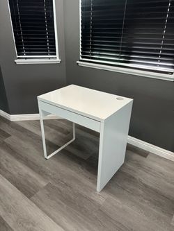White Desk