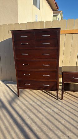 chest & side table