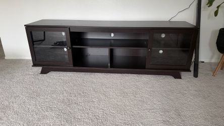 Tv stand