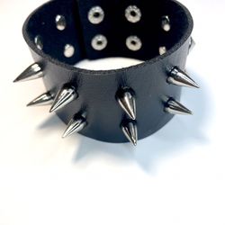 Faux Leather Gothic Studded Bracelet Choker Punk Spike Rivets Cuff Black Wristband Adjustable Punk Cuff Bangle Punk Emo alternative