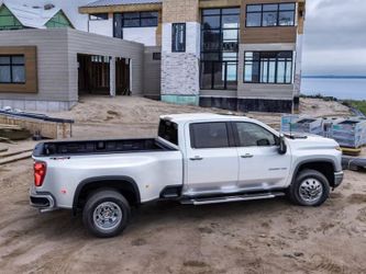 2020-24 CHEVY SILVERADO DUALLY 8FT BED  !!TAILGATE BUMPER AND TAILLIGHTS INCLUDED!!