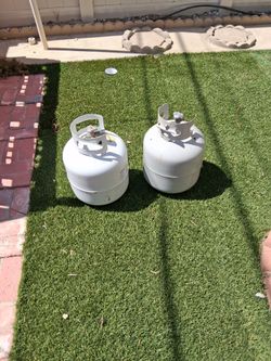 2 propane tanks