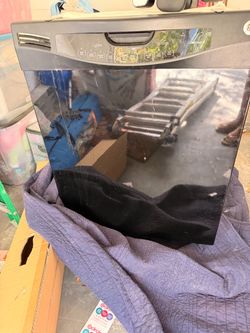 Black Built-In Dishwasher