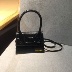 Jacquemus Le Chiquito Medium Bag