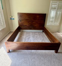 Rustic Solid Wood Bed Frame with Headboard (Cal King/King/Queen)