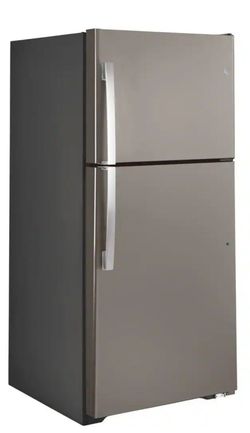 GE Refrigerator - top freezer - 19.2 cu. ft. - NEW