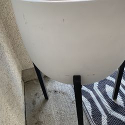 Modern Large White Planter w/ Metal Stand – Indoor/Outdoor