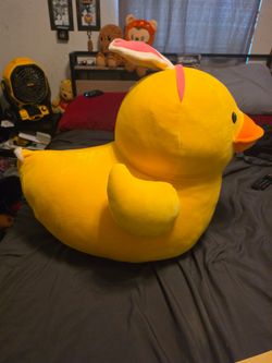 Giant duck