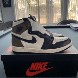 Jordan 1 Retro Mocha Size 10.5 $350