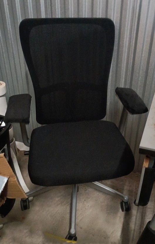 Black Wheeled Office Chair