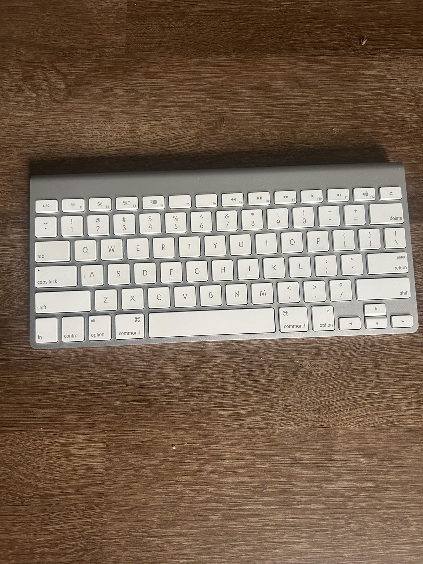 Apple A1314 Wireless Keyboard White