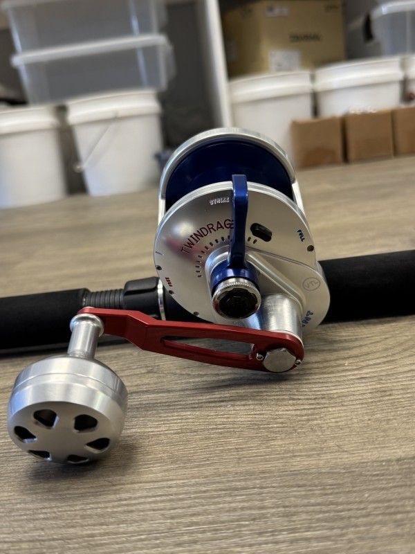 Brand NEW Accurate Valiant 2 Fishing Reel (Colored US Flag) Combos