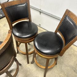 5 Bar Stools 