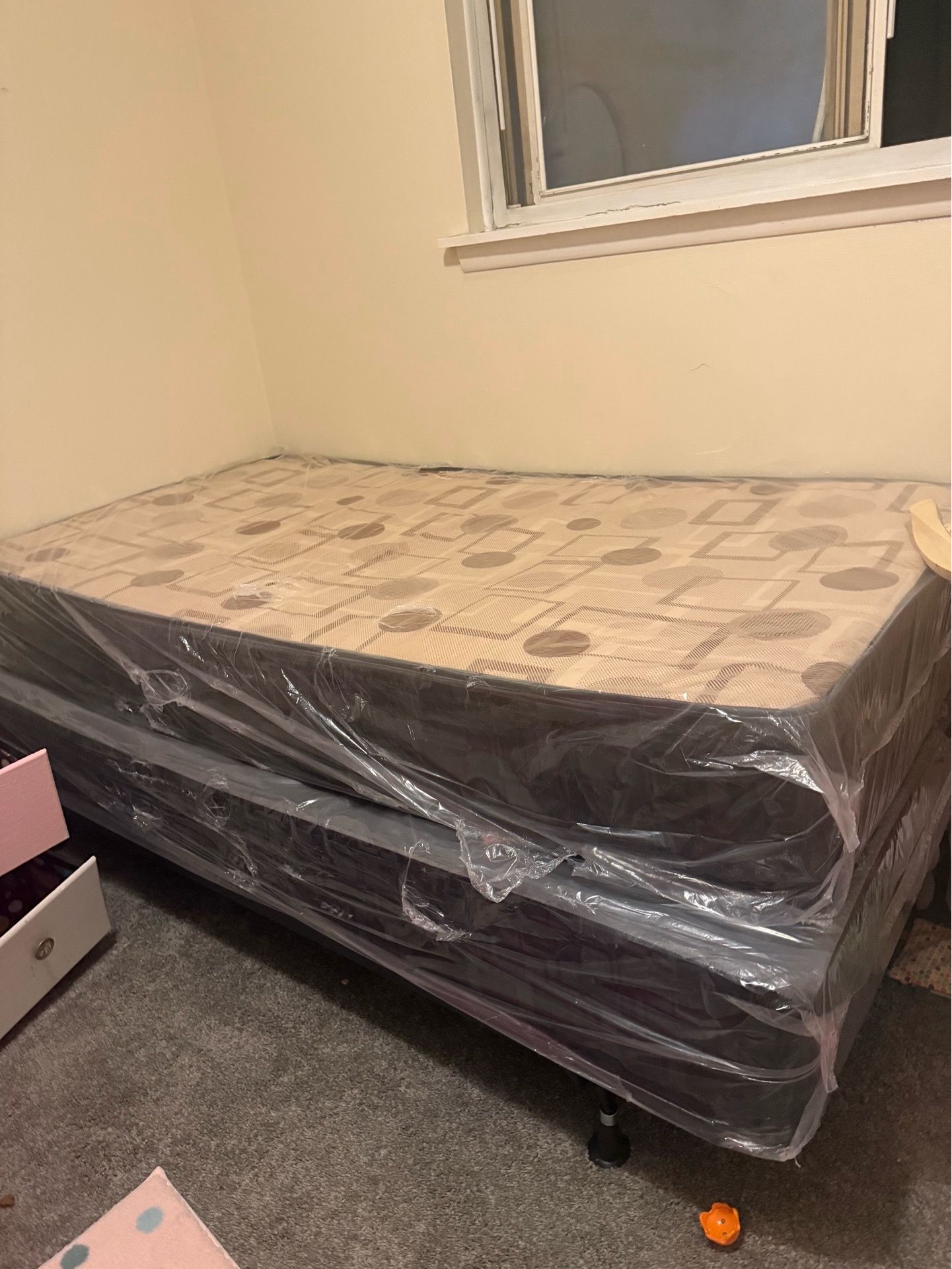 Twin bed set brand new