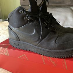 Nike Sneaker Boots