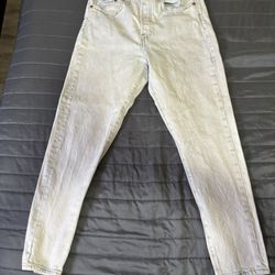 Women’s Levi’s 