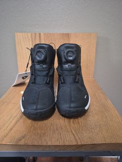 Black Size 7 Rev'it! Motocycle Shoes