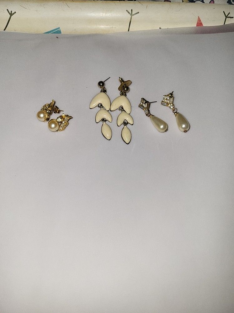 PearlCrystal And Cloisonne Earrings