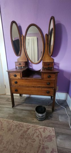 1900 Edwardian Inlaid Mahogany Triple Mirror Dressing Table