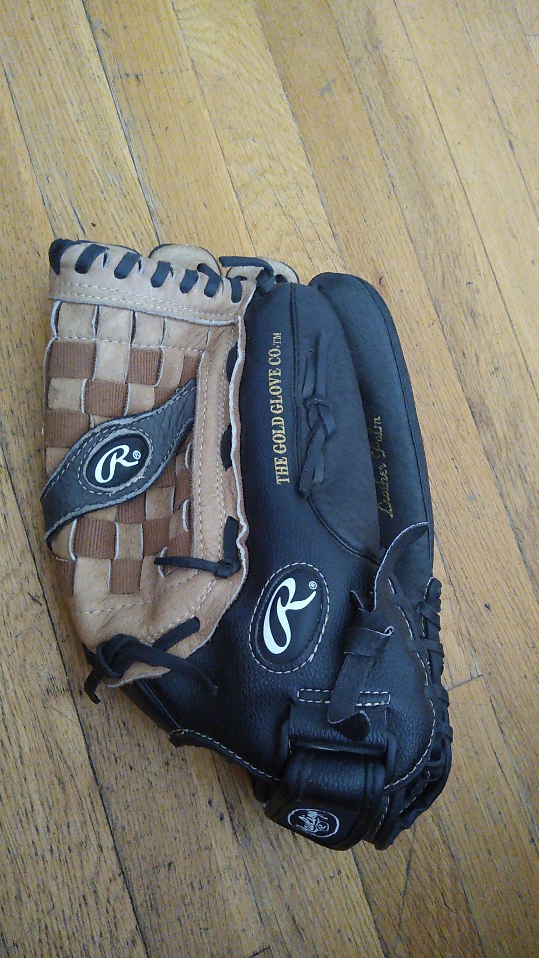 Rawlings 14-Inch Softball Glove Mitt