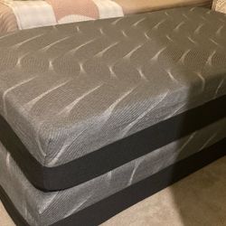 2 Gel Memory Foam Mattresses   2 XL TWINS. 