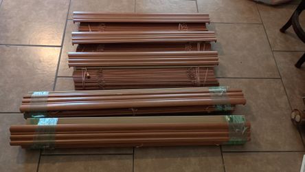 Window Blinds Set