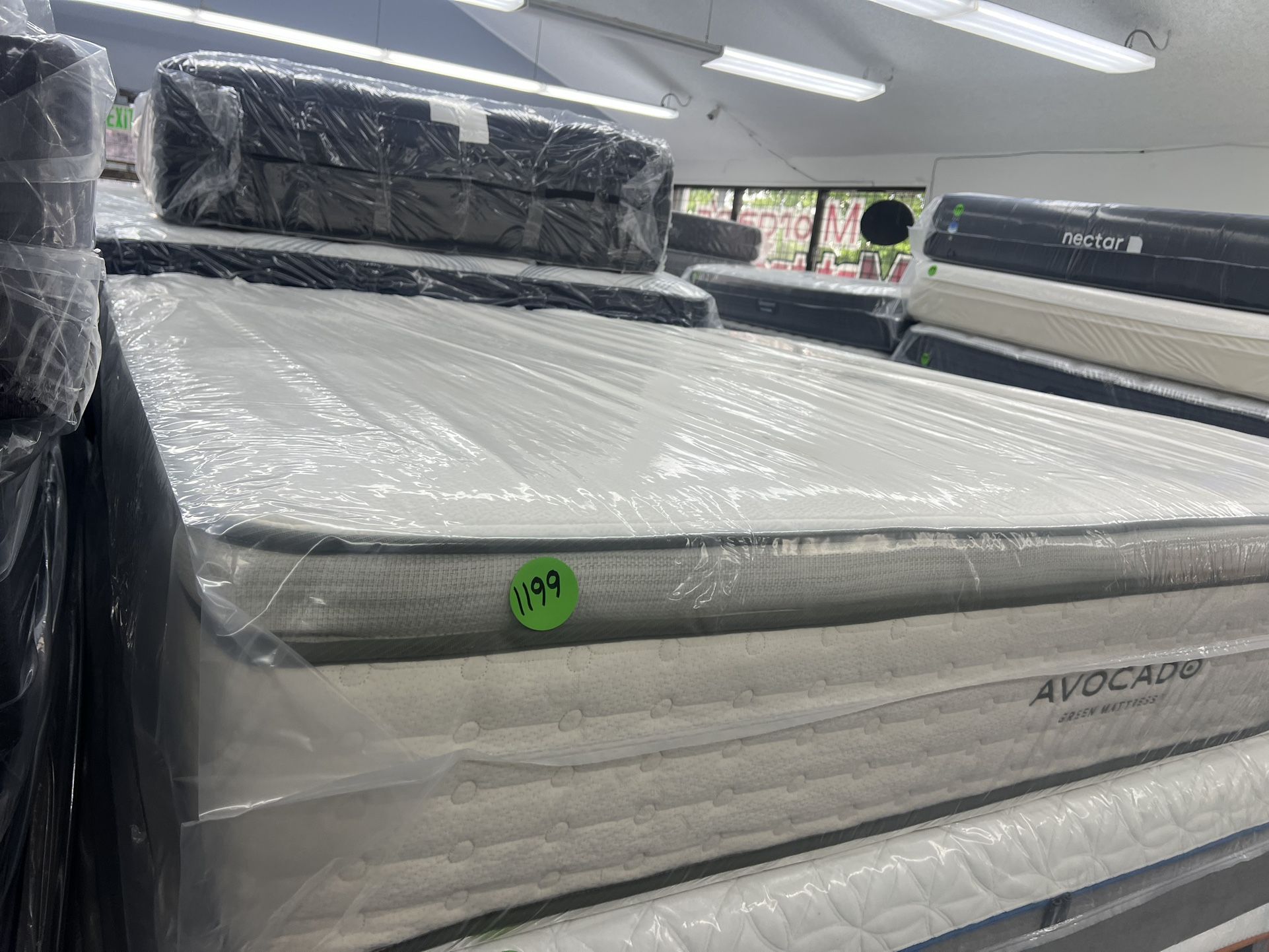 KING SIZE AVOCADO (MEDIUM) PILLOW TOP MATTRESS & BOX SPRINGS BED SET