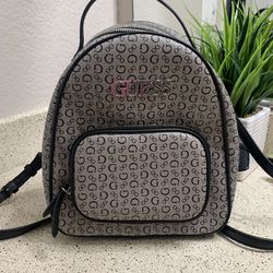 Woman’s Guess Backpack