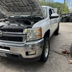 2008 Silverado 1500 Hd Hood  Z71 Or Trade