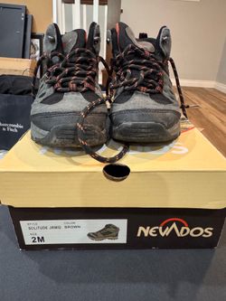Boys hiking boots