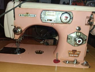 American Beauty De Luxe Zig Zag Sewing Machine