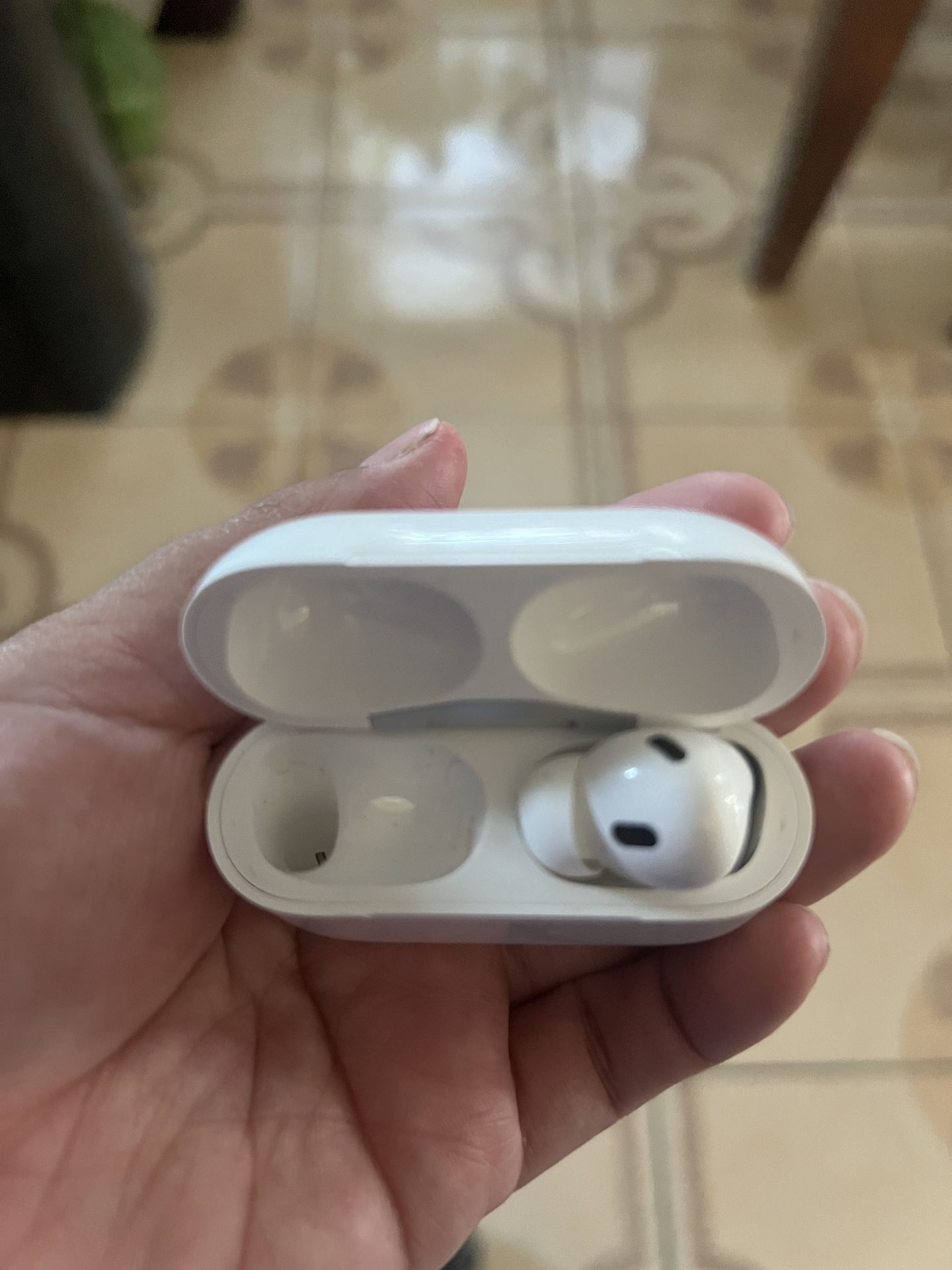 AirPods Noise Cancellation