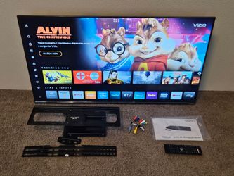 Vizio 40" Smart TV - Quantum Color, WiFi 5 Dual-Band, HDR10 & Gaming VRR via HDMI, Full Array Backlight, Bluetooth, DTS Virtual:X, w TV Mount