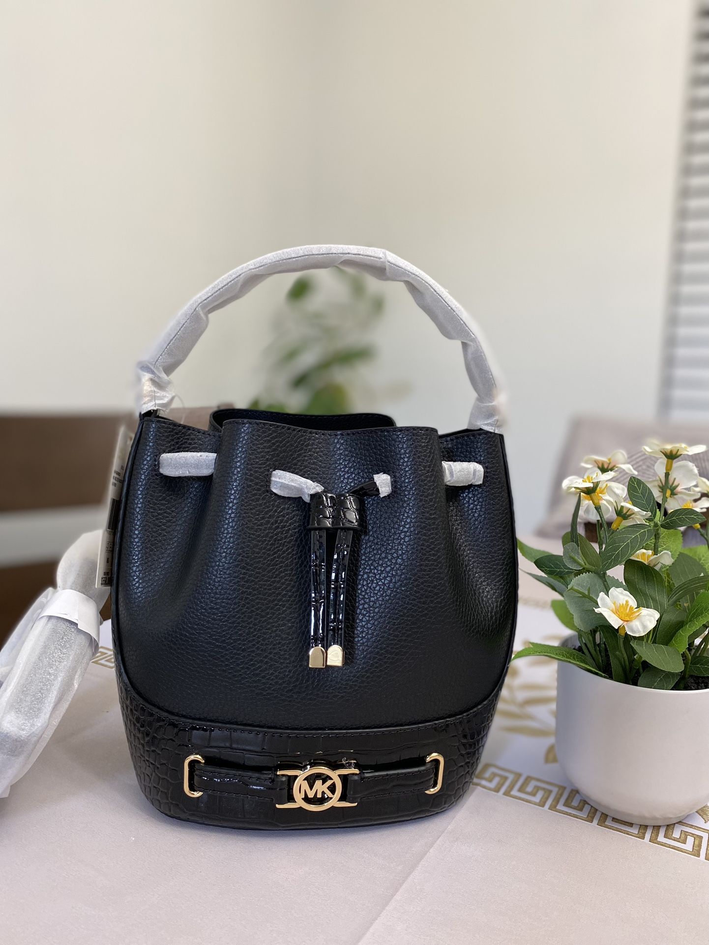 Michael Kors Reed MD Belted Bucket Messenger Bag