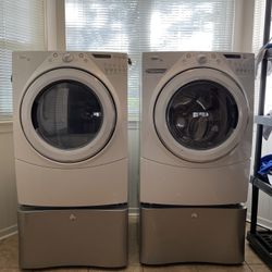 Washer/dryer With Pedi stool 